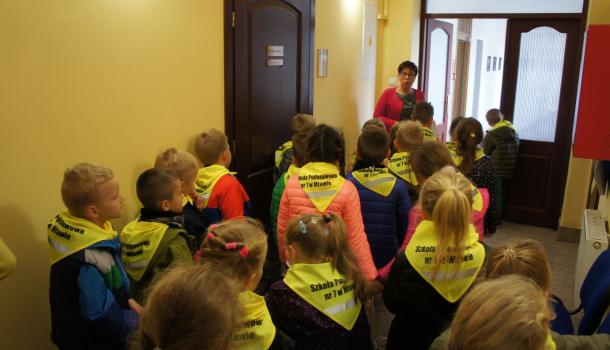Dzieci ze Szkoły Podstawowej nr 7 z wizytą u burmistrza Mławy - 03