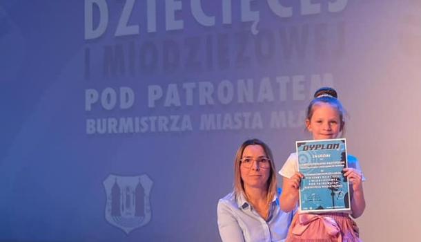 Wyróżnienie Gabrysi z MPS 4 w XII Powiatowym Przeglądzie Piosenki Dziecięcej i Młodzieżowej