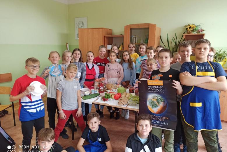 Światowy  Dzień Żywności w SP 4