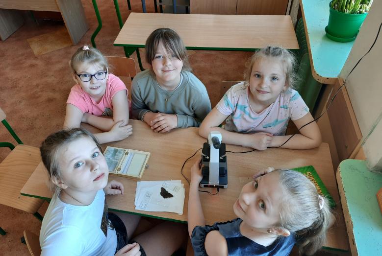 Świat w obiektywie mikroskopu - edukacja przyrodnicza w kl.3c ZPO2