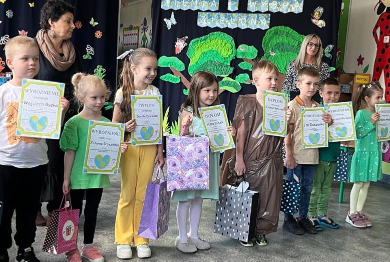 Międzyprzedszkolny konkurs plastyczno-techniczny „Eko - Zabawka” w SP2