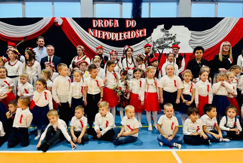 Narodowe Święto Niepodległości w przedszkolu SP nr 2