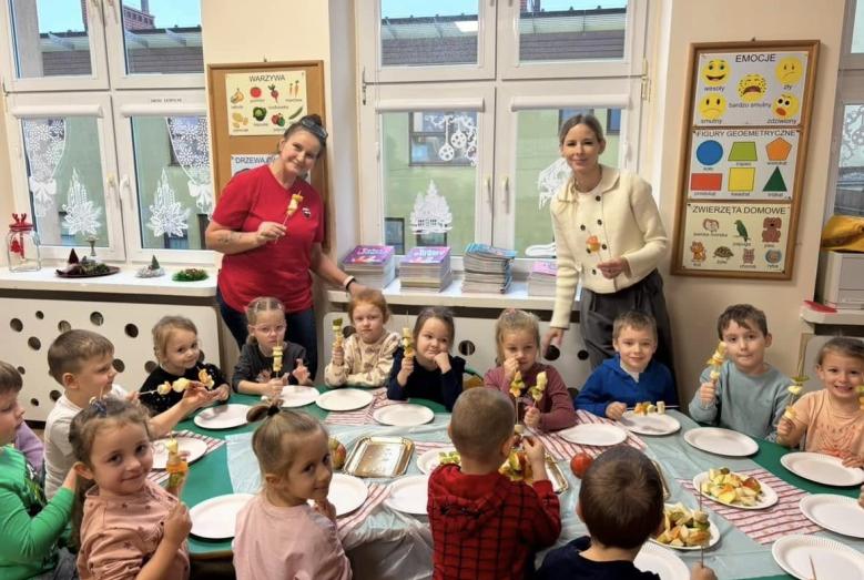 „Jedz owoce, chrup warzywa - to na zdrowie dobrze wpływa”- innowacja pedagogiczna w MPS nr 2