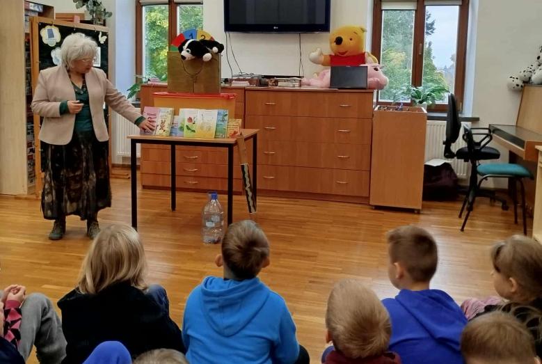 Spotkanie autorskie z Mirą Białkowską w Miejskiej Bibliotece Publicznej