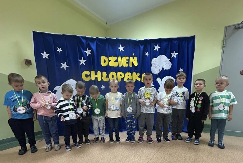 Dzień Chłopaka w grupie Księżyce w MPS nr 4