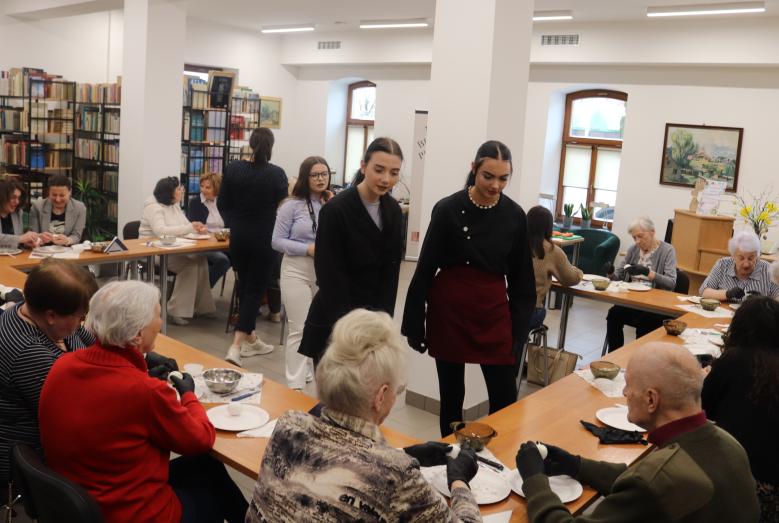 warsztaty w Miejskiej Bibliotece Publicznej w Mławie