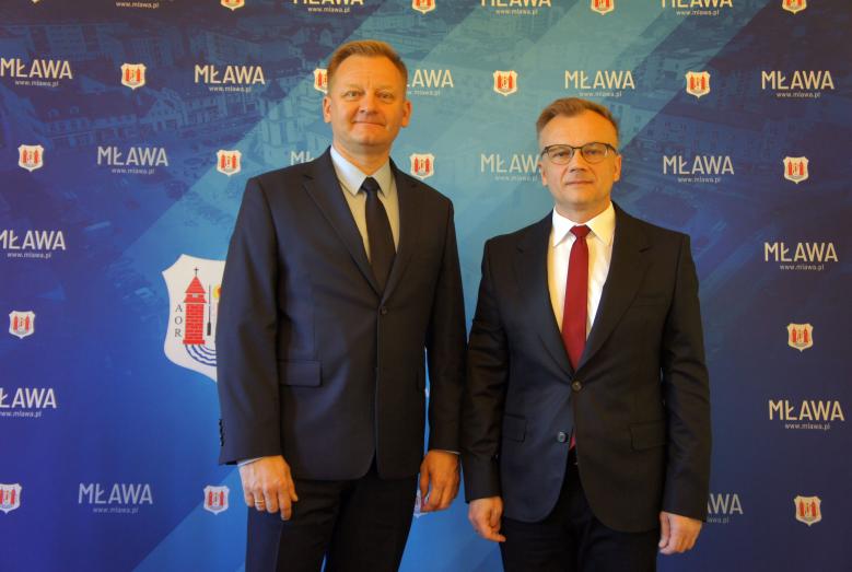 Burmistrz Miasta Mława Piotr Jankowski i Zastępca Burmistrza Miasta Mława Marcin Burchacki