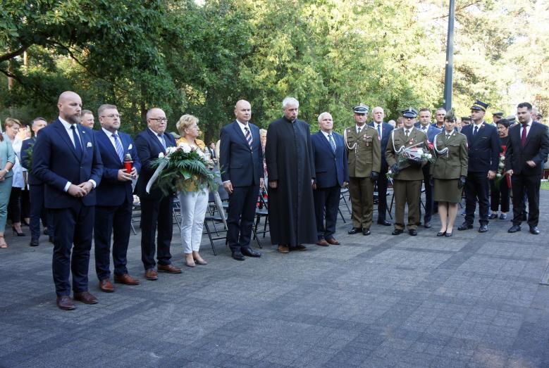 uroczystość w Uniszkach Zawadzkich