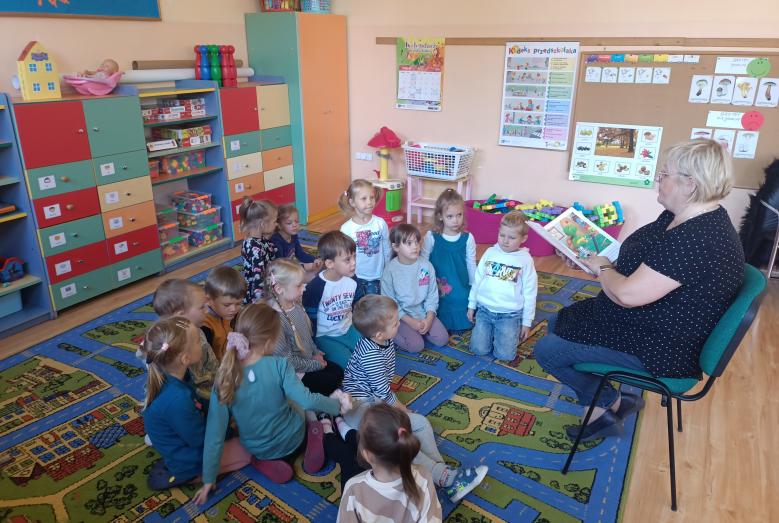 Miejskie Przedszkole Samorządowe nr 2 w Mławie świętuje Ogólnopolski Dzień Głośnego Czytania