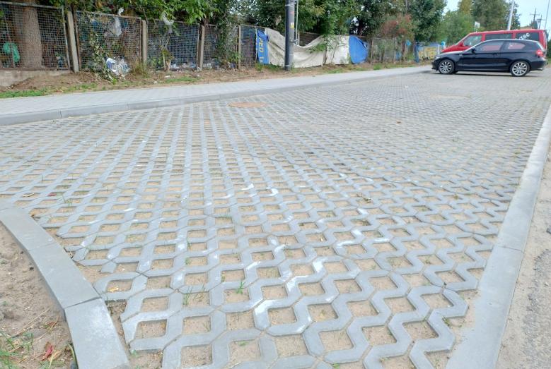 plac utwardzony na ul. Mechaników