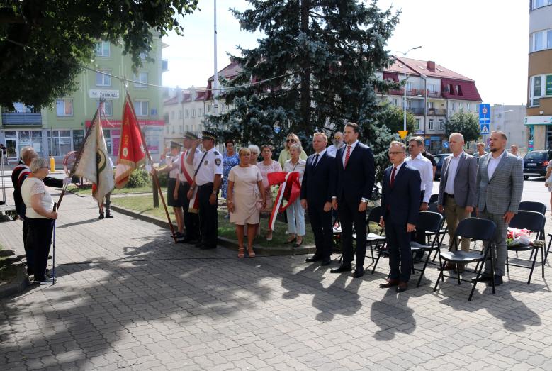 Uczestnicy mławskich obchodów Święta Wojska Polskiego
