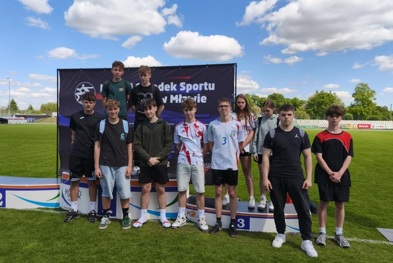 Uczniowie z SP 4 w finale powiatu w lekkoatletyce