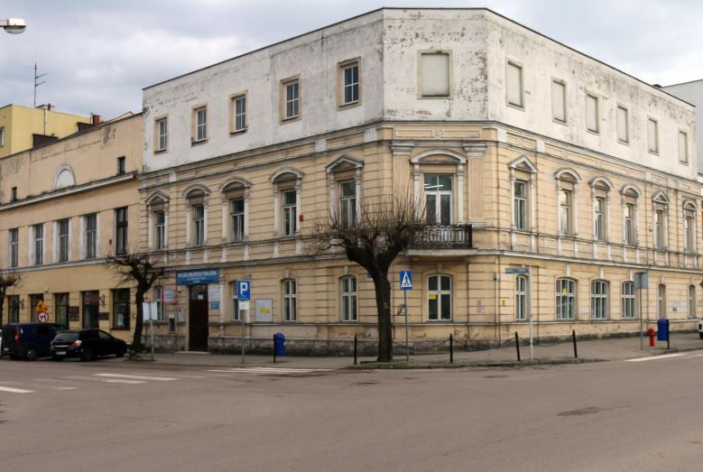 budynek biblioteki i muzeum