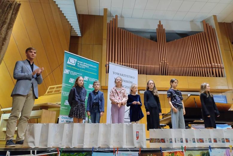Uczniowie z SP4 laureatami Konkursu Plastycznego im. Hanny Rudzkiej-Cybisowej