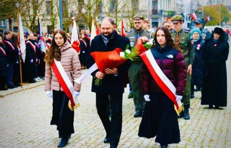 Apel z okazji 106. rocznicy odzyskania przez Polskę niepodległości w SP nr 3