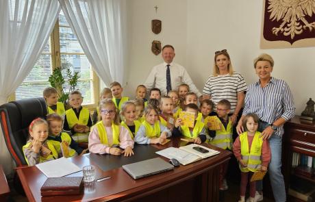 dzieci w ratuszu