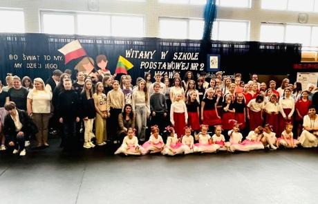 "Bo świat to my, my dzieci jego" - integracja polsko - litewska w SP nr 2