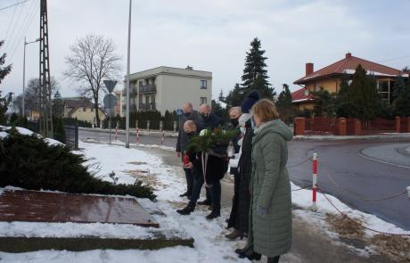 Wiązanki składają przedstawiciele Miasta Mława i Muzeum Ziemi Zawkrzeńskiej