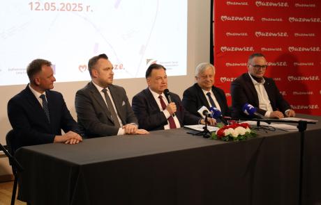 uczestnicy uroczystości podpisania umowy