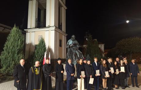 Uczeń z SP 4 otrzymał stypendium Stowarzyszenia „Pontyfikat Papieża Jana Pawła II”