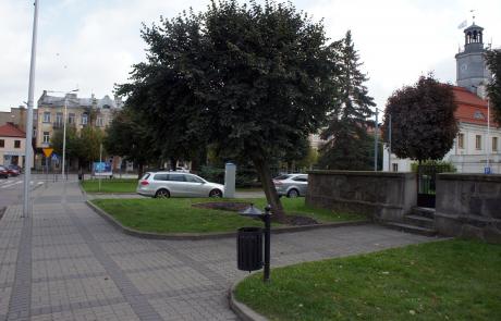 ul. Stary Rynek - wjazd na parking przy ratuszu