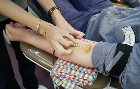blood-donation-2603649_1920