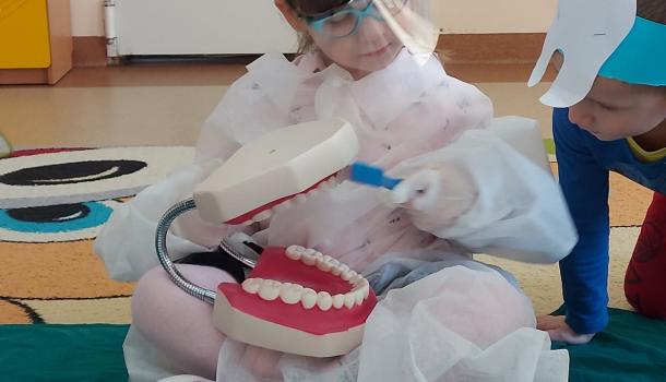 Dzień dentysty w Biedronkach w MPS nr 3 w Mławie