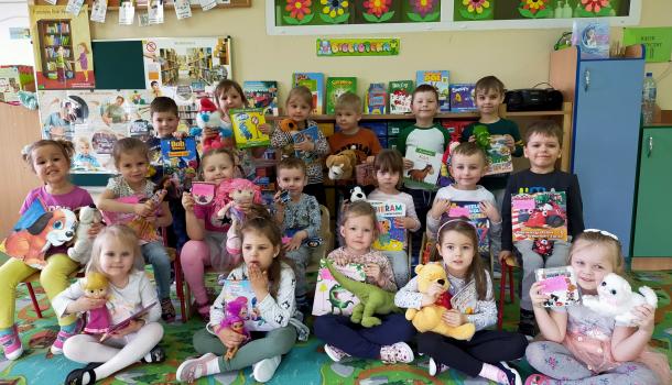 ,,Bajki z dzieciństwa ”– spotkanie czytelnicze dla przedszkolaków w ZPO nr 1 w Mławie