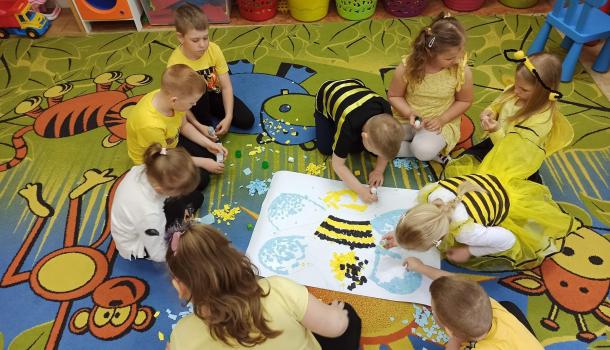 Pszczółki uroczyście obchodziły Światowy Dzień Pszczół w MPS nr 3