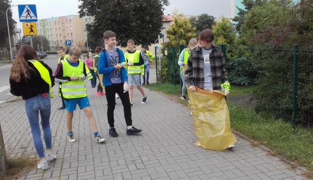 "Myślę, więc nie śmiecę" - uczniowie SP nr 7 w Mławie