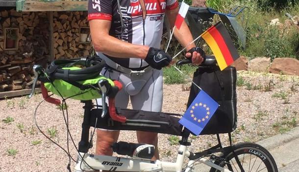 Stephan Schneider ze swoim rowerem