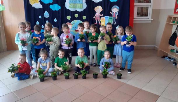 22 Kwietnia przedszkolaki z MPS Nr 3 obchodziły Międzynarodowy Dzień Ziemi