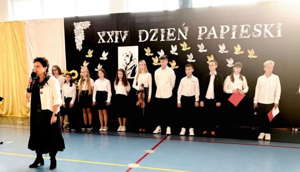 XXIV Dzień Papieski w SP nr 2