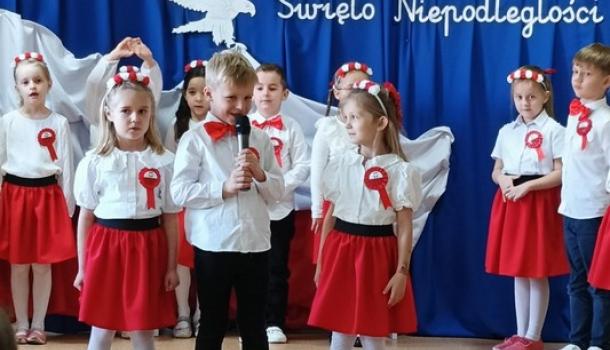 Uroczystość z okazji 11 listopada w MPS nr 4