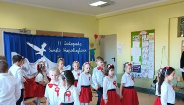 Uroczystość z okazji 11 listopada w MPS nr 4
