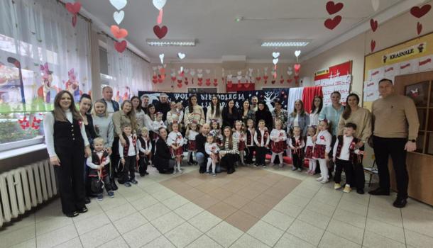 Warsztaty patriotyczne w Stokrotkach i Biedronkach w MPS nr 3