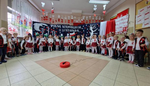 Warsztaty patriotyczne w Stokrotkach i Biedronkach w MPS nr 3