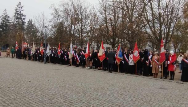 Apel z okazji 106. rocznicy odzyskania przez Polskę niepodległości w SP nr 3