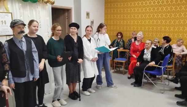 Ogólnopolski Dzień Seniora, wspólne świętowanie z uczniami z SP nr 3  