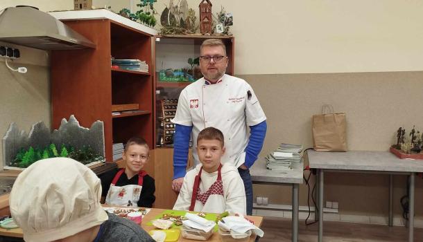 Warsztaty dekorowania pierników w klasach 5 w SP nr 3