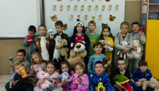Dzień Pluszowego Misia oraz Dzień Piżamy w SP nr 3