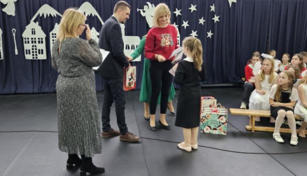 Rozstrzygnięcie konkursu ”Christmas cards in English”w SP 4