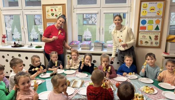 „Jedz owoce, chrup warzywa - to na zdrowie dobrze wpływa”- innowacja pedagogiczna w MPS nr 2