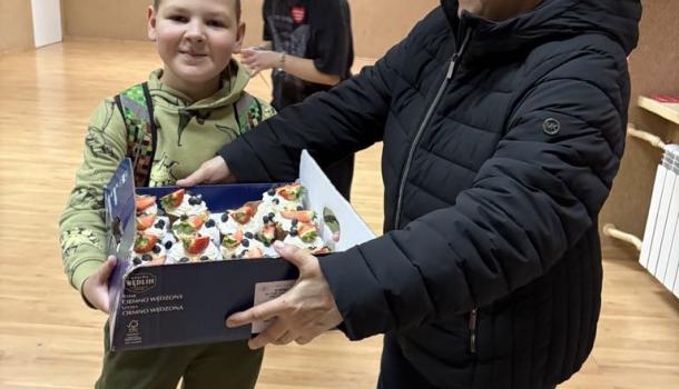 Uczniowie SP3 w Mławie wspierają WOŚP podczas 33. finału