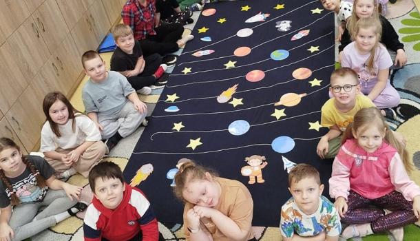 Z Kopernikiem przez świat w SP nr 2 