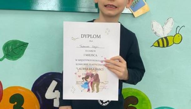Międzyprzedszkolny konkurs plastyczny „Laurka dla babci i dziadka"