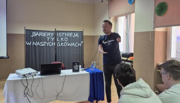 Niezwykły człowiek w SP nr 3