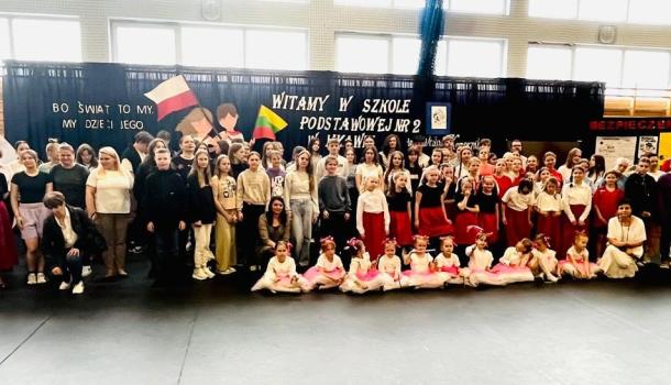 "Bo świat to my, my dzieci jego" - integracja polsko - litewska w SP nr 2