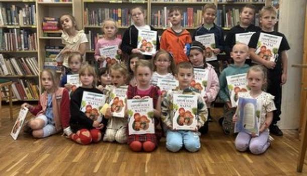 Kotki z MPS nr 4 w bibliotece