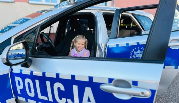 Jesteśmy bezpieczni - spotkanie z funkcjonariuszami Policji i Straży Pożarnej w SP nr 2